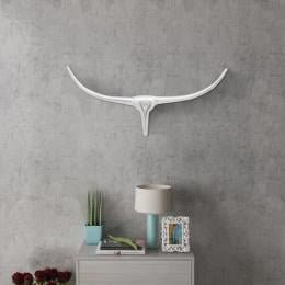 Wall Mounted Aluminium Bulls Head Decoration Silver 72 Cm
