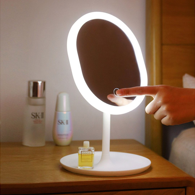 20cm Rechargeable LED Light Makeup Mirror Magnification Tabletop White