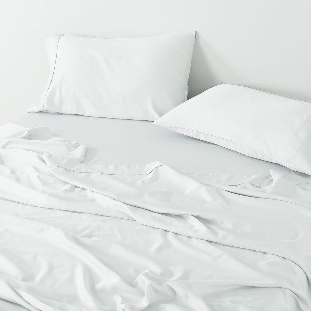 600 Thread Count Cooling Ultra Soft Sheet Set - Queen - White Image 3