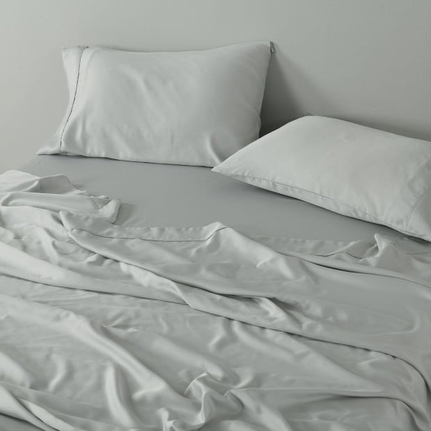 600 Thread Count Cooling Ultra Soft Sheet Set - Queen - Grey Image 3
