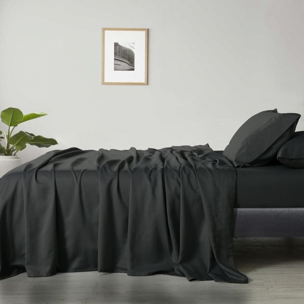 600 Thread Count Cooling Ultra Soft Sheet Set - Queen - Graphite Image 3