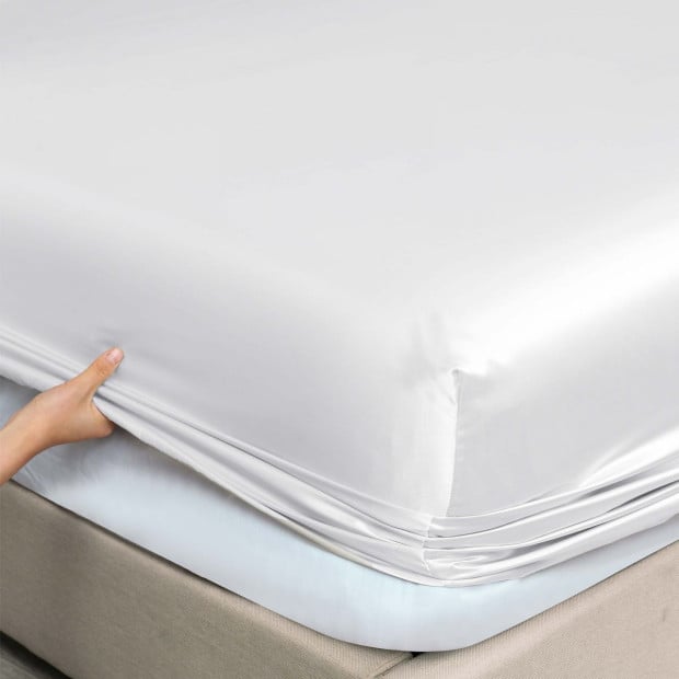 Satin Sheet Set 3 Piece Fitted Sheet Pillowcase - Queen - White Image 6
