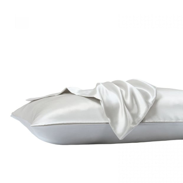 Satin Sheet Set 3 Piece Fitted Sheet Pillowcase King - Silver Image 5