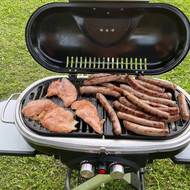 Outdoors BBQ Mate Premium Portable Gas Grill LPG Twin Grill Black Image 8