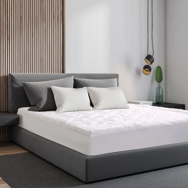1200GSM Deluxe 7-Zone Mattress Topper Gusset Breathable Queen White