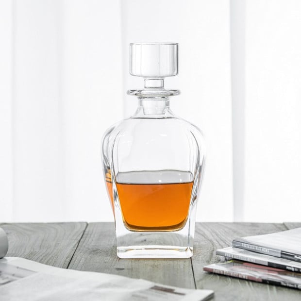 Oval Whiskey Decanter Bottle With 4 Whiskey Glasses Set Image 3