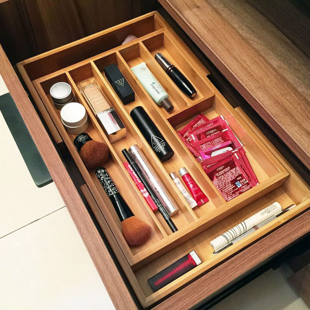Bamboo Expandable Drawer Organiser Image 5