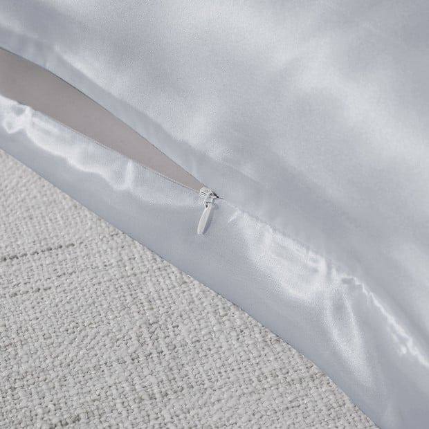 Mulberry Soft Silk Hypoallergenic Pillowcase - Silver Image 3