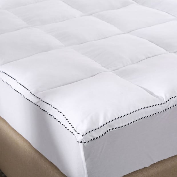 1000GSM Luxury Bamboo Fabric Mattress Topper Queen White Image 2