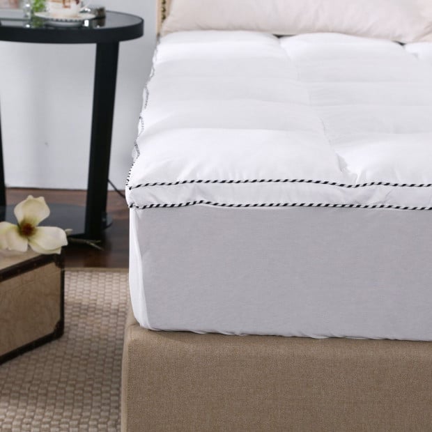 1000GSM Luxury Bamboo Fabric Mattress Topper Queen White Image 4