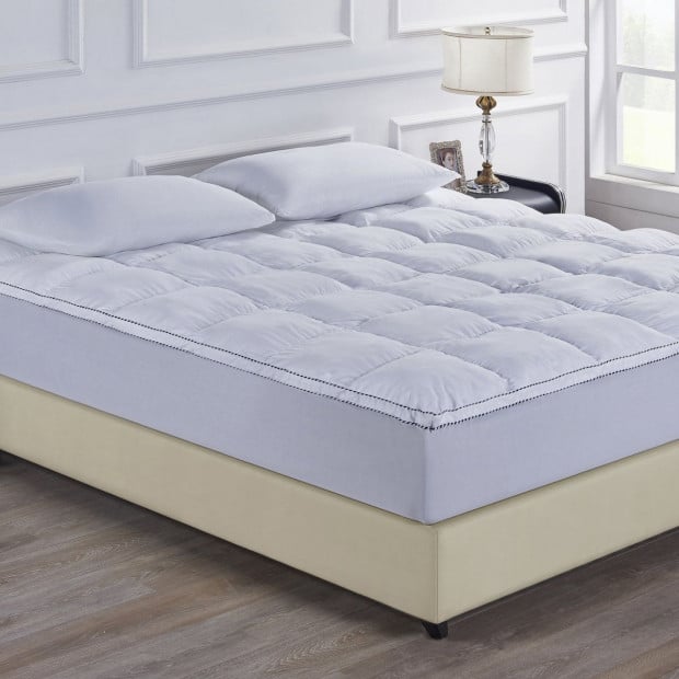 1000GSM Luxury Bamboo Fabric Mattress Topper Queen White Image 6