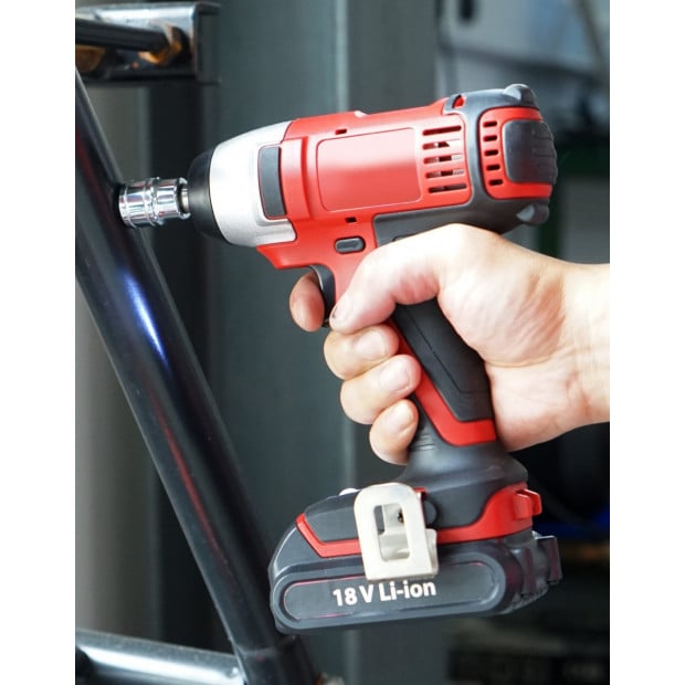 MATRIX 20V X-ONE Cordless Impact Wrench 3/8in Skin Only Image 5