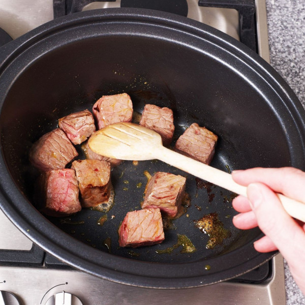 Morphy Richards Sear & Stew Slow Cooker 6.5L Rose Gold