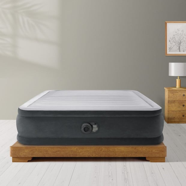 Intex Dura-Beam Deluxe Comfort-Plush Elevated Air Mattress - Queen Image 7