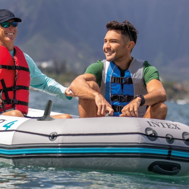 Intex Mariner 4 Inflatable Boat Set - 4 Person Image 7
