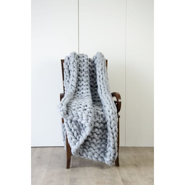 Hand Knitted Chunky Blanket Thick Acrylic Yarn Blanket Home Decor Throw Rug - Grey Image 4