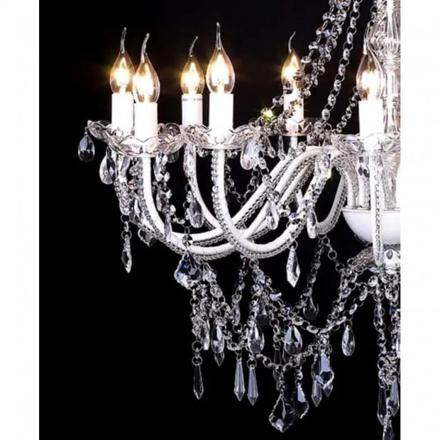 Chandelier With 1600 Crystals Image 2