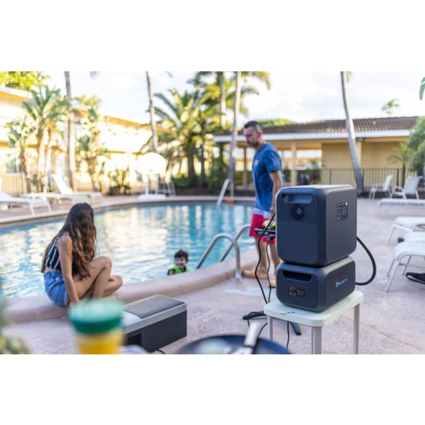 BLUETTI AC200MAX Portable Power Station Image 6