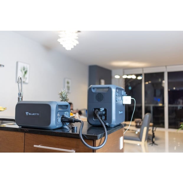 BLUETTI AC200MAX Portable Power Station Image 9