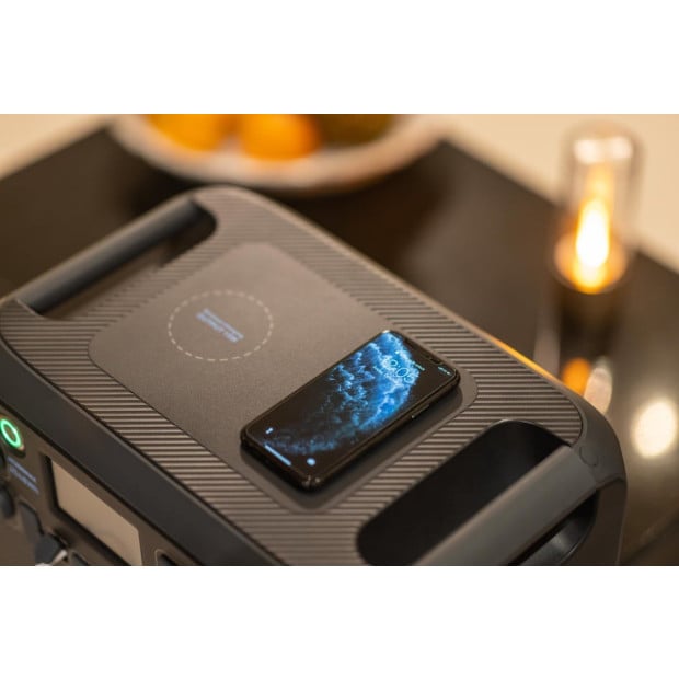 BLUETTI AC200MAX Portable Power Station Image 10