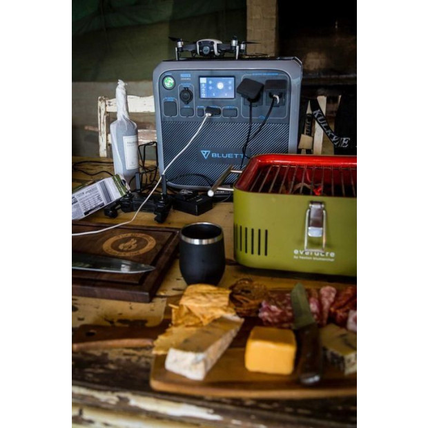 BLUETTI AC200P Portable Power Station | 2000W 2000Wh Image 2