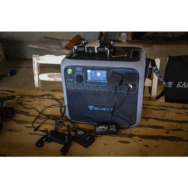 BLUETTI AC200P Portable Power Station | 2000W 2000Wh Image 3