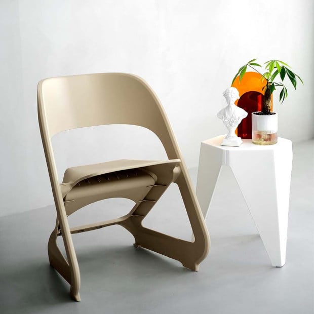 Set of 4 Dining Chairs Office Lounge Seat Stackable Plastic Beige Image 8