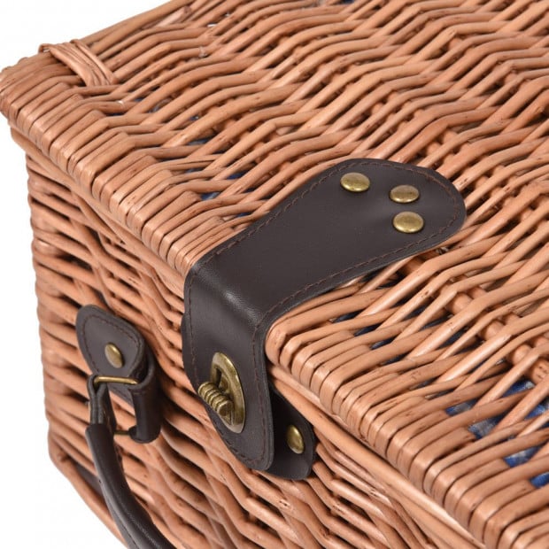 Deluxe 2 Person Picnic Basket Set With Accessories Image 3