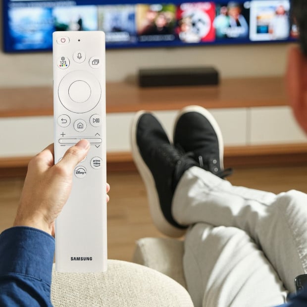 Genuine Samsung TV Remote Control with Solar Cell - BN5901391B Image 5
