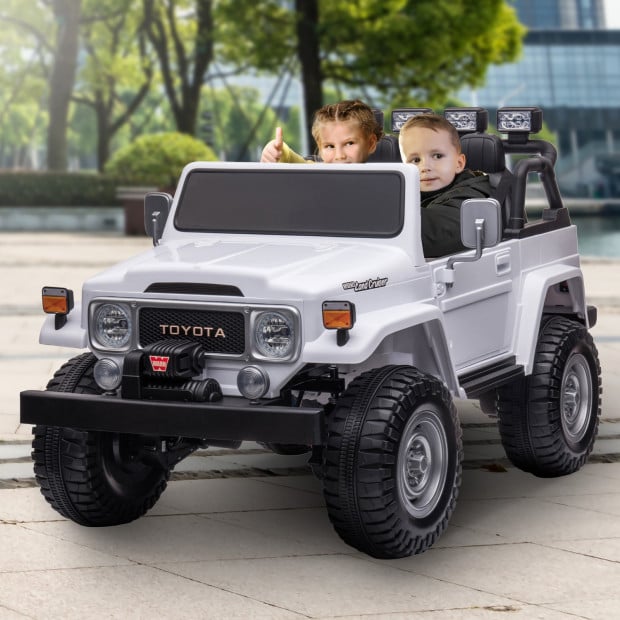 Licensed Toyota FJ-40 Electric Kids Ride On Car by Kahuna - White Image 15
