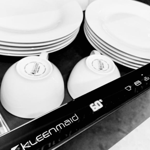 Kleenmaid Black Glass Front Warming Drawer CDK1563 Image 4