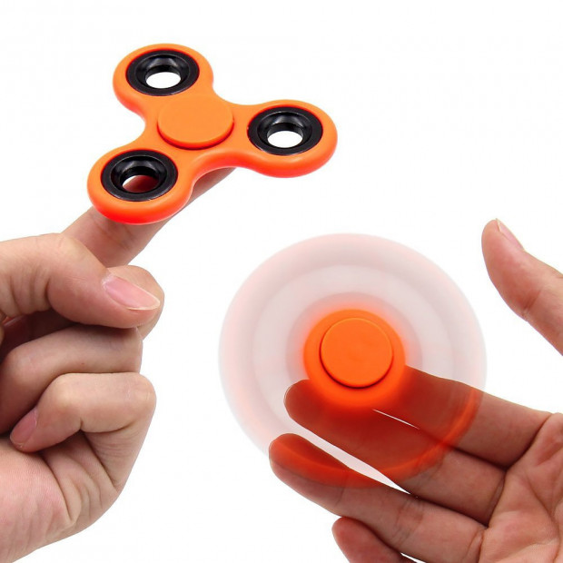 Fidget Spinner Tri-Hand Stress Relief Toy Image 8
