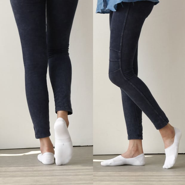 3x Medium Cushion No Show Socks - Black Image 6