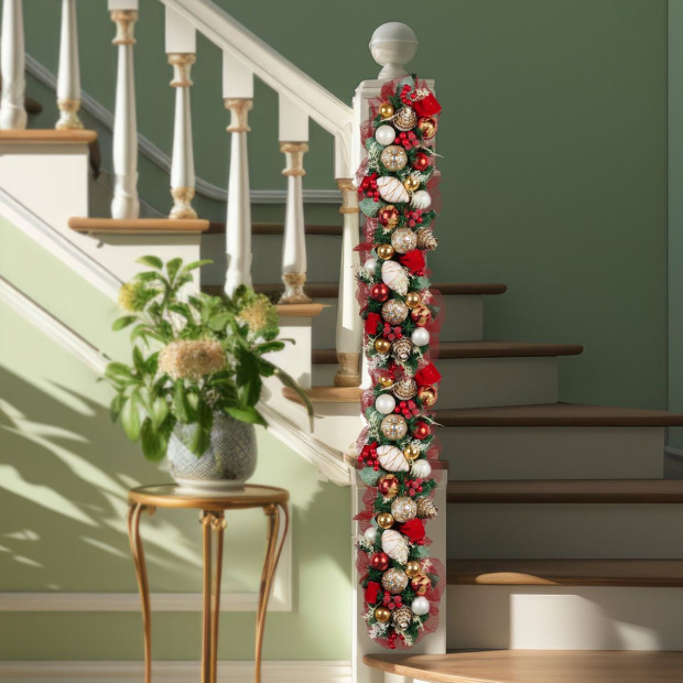 Festive Floral Christmas Garland - 274cm Image 6