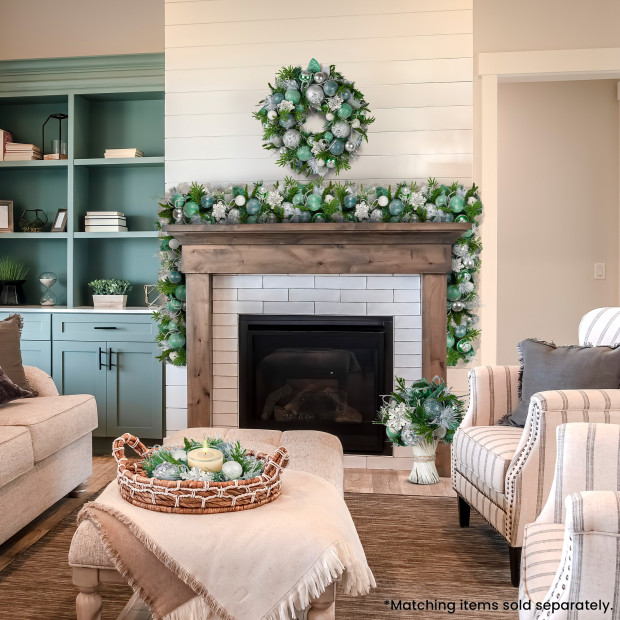 Mint Luxe Christmas Wreath - 56cm Image 8