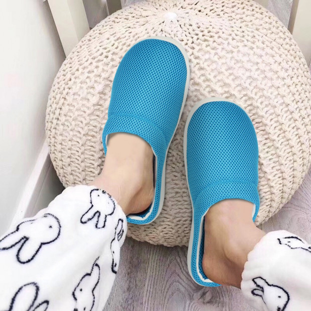 Unisex Anti-fatigue Bamboo Gel Slippers - Large Image 3