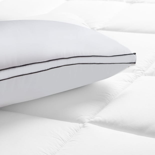Silk Pillowcase And Pillow And 4 Piece Towel Set Bundle - White Image 8