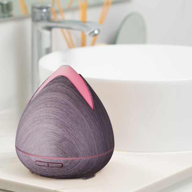 Silk Pillowcase White + PureSpa Diffuser Violet + 4 Piece Towel Set White Bundle Image 3