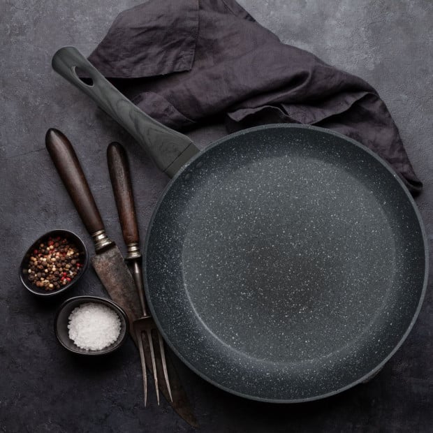 2 Piece Set Frypan 24cm Casserole 24cm Cookware Grey Handle Image 4