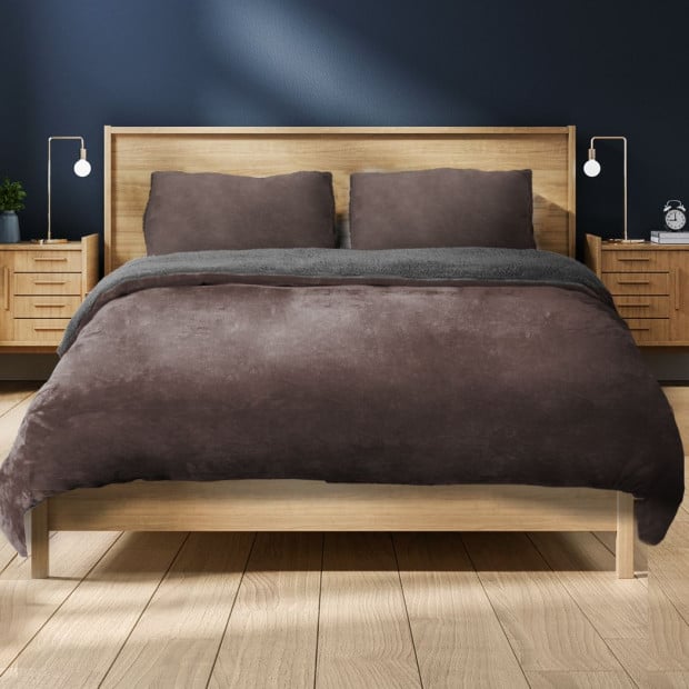 Luxury Bedding Two-Sided Quilt Cover with Pillowcase Double Size Taupe Image 7