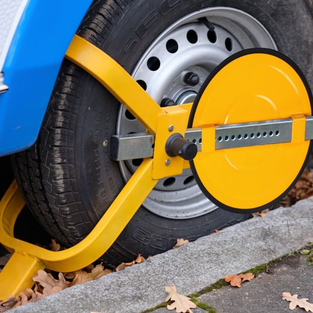 Wheel Lock Clamp Vehicle Caravan Security Anti-theft 2 Keys 13-16 Image 7