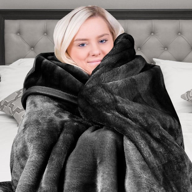 Laura Hill 600GSM Large Double-Sided Queen Faux Mink Blanket - Black Image 8