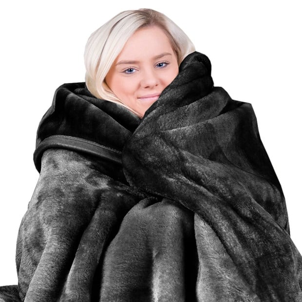 Laura Hill 600GSM Large Double-Sided Queen Faux Mink Blanket - Black Image 4