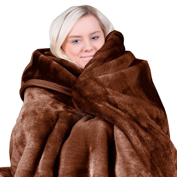 Laura Hill 600GSM Large Double-Sided Faux Mink Blanket - Chocolate Image 4