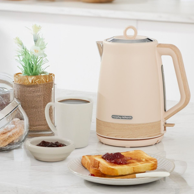 Morphy Richards Essence Scandi Kettle & Toaster Set with 1.7L Kettle 360 Swivel Base Deep Slots and Browning Control Image 11