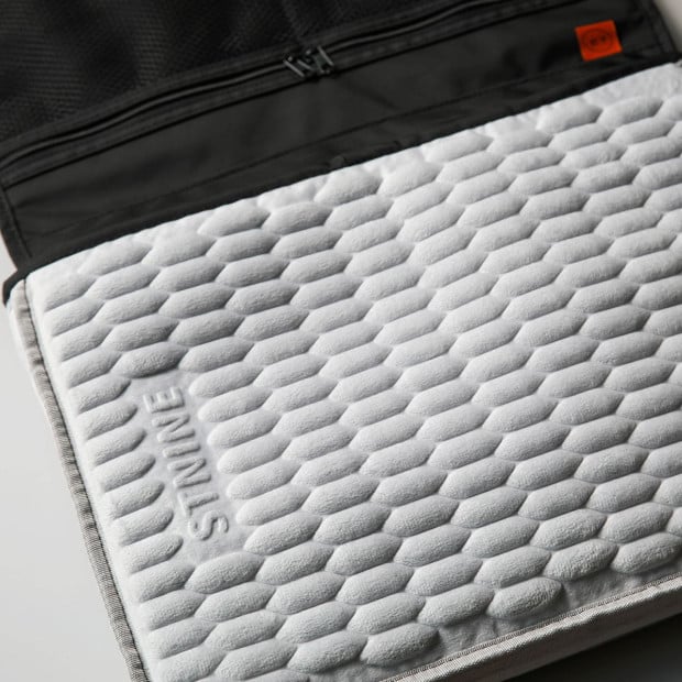 Large 15/15.6 Inch Laptop Sleeve With Strap Lato - Black Image 12