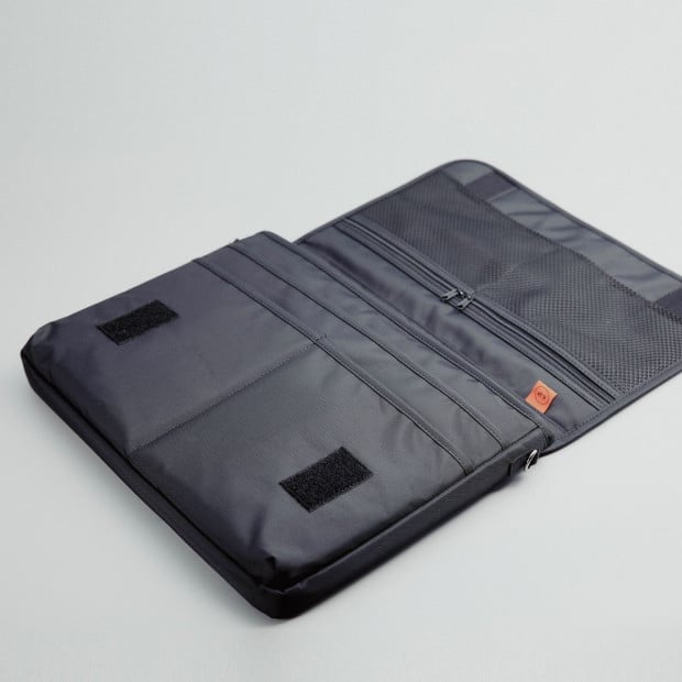 Large 15/15.6 Inch Laptop Sleeve With Strap Lato - Black Image 5