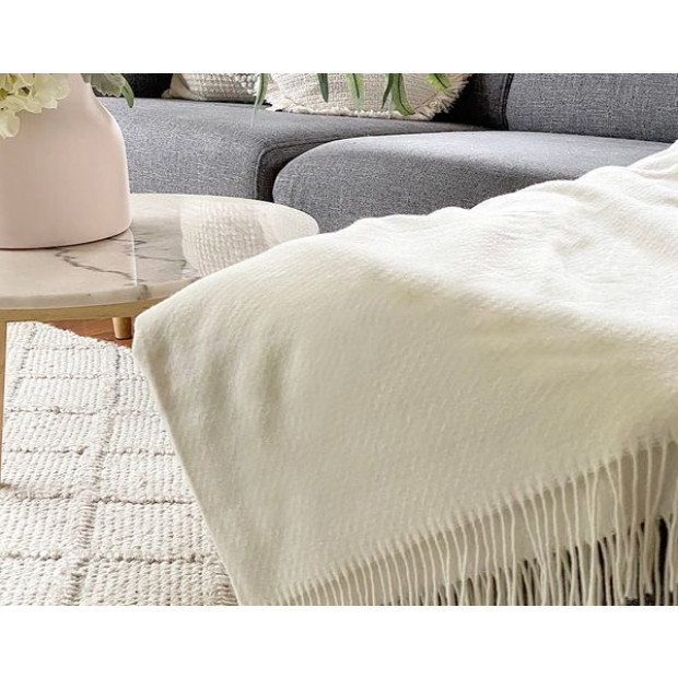 Throw - Merino Wool/Cashmere - Ivory Image 3