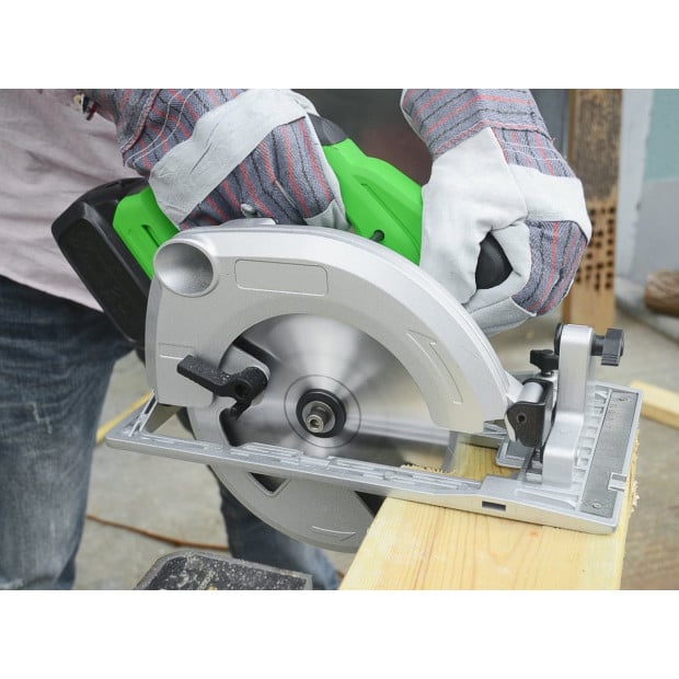 MATRIX 20V X-ONE Brushless Circular Saw Kit Image 7